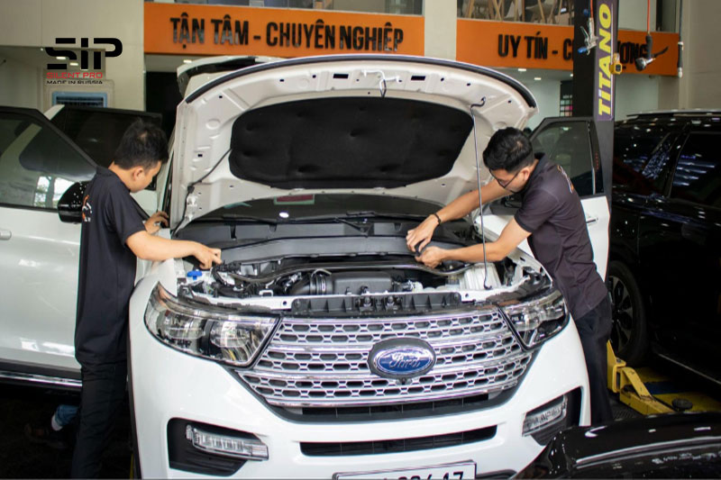 Cách âm khoang máy ô tô