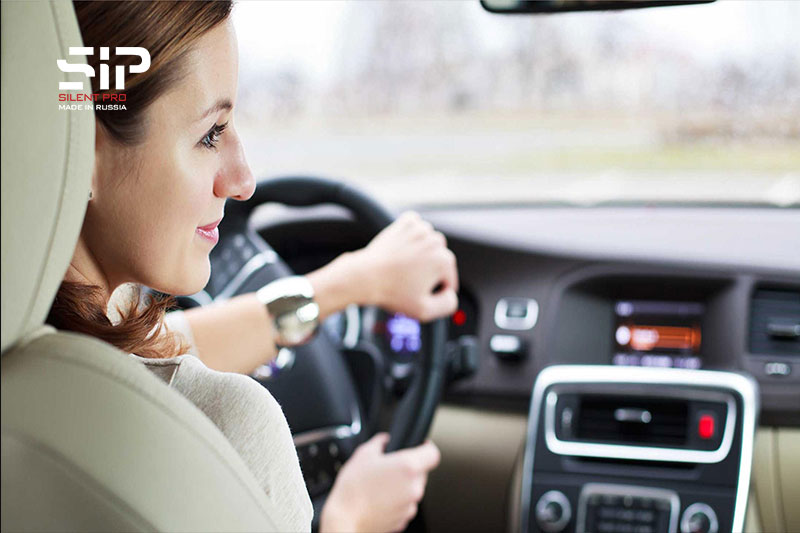 Có nên dán cách âm cho ô tô? Giá cách âm ô tô mới nhất hiện nay