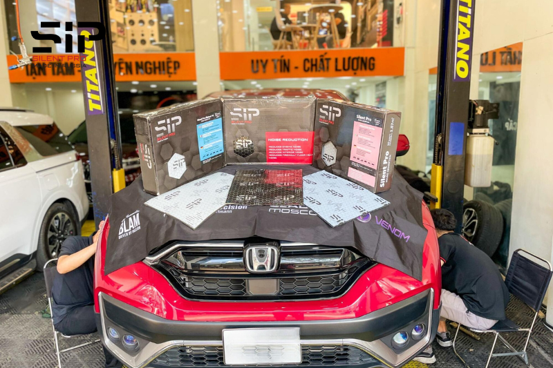 Dán cách âm chống lại tiếng ồn từ lốp xe