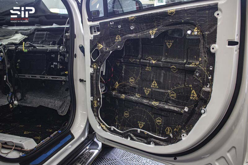 Cách âm cửa xe ô tô với vật liệu cách âm StP