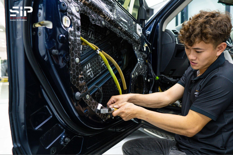 Dán cách âm cửa xe ô tô là gì?