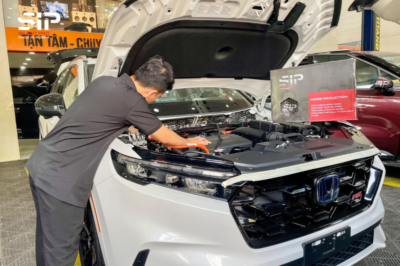 Dán cách âm giúp hạn chế tiếng ồn từ xe ô tô