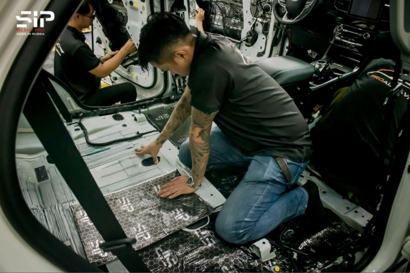 Dán cách âm sàn xe hơi