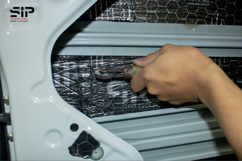 Dụng cụ chuyên dùng trong thi công dán cách âm SIP