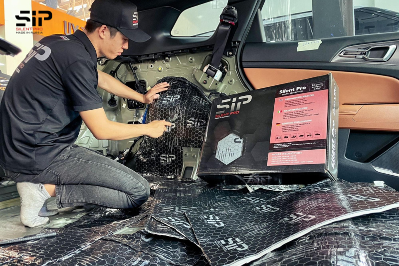 Tại sao cần phải dán cách âm chống ồn cho xe ô tô