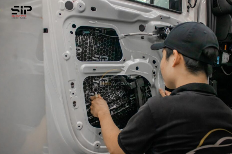 Cách âm vị trí cửa xe