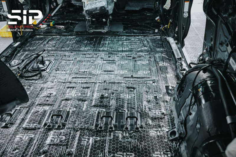 Dán cách âm SIP tại vị trí sàn xe ô tô 