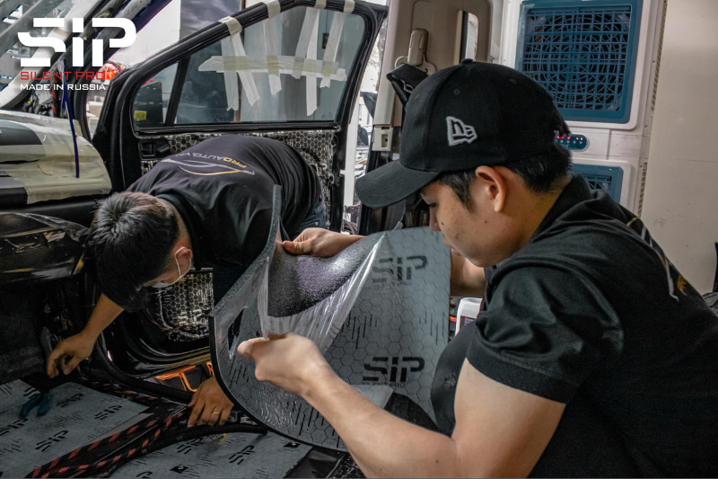 Dán tiêu âm SIP F10 giúp hấp thụ và triệt tiêu âm thanh nhanh chóng