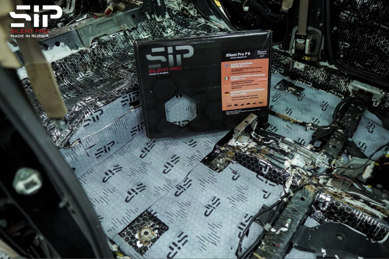 Honda Civic đã được thi công dán vật liệu tiêu âm Silent Pro F6