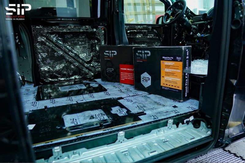 Cách âm sàn xe ô tô với vật liệu cách âm cao cấp SIP