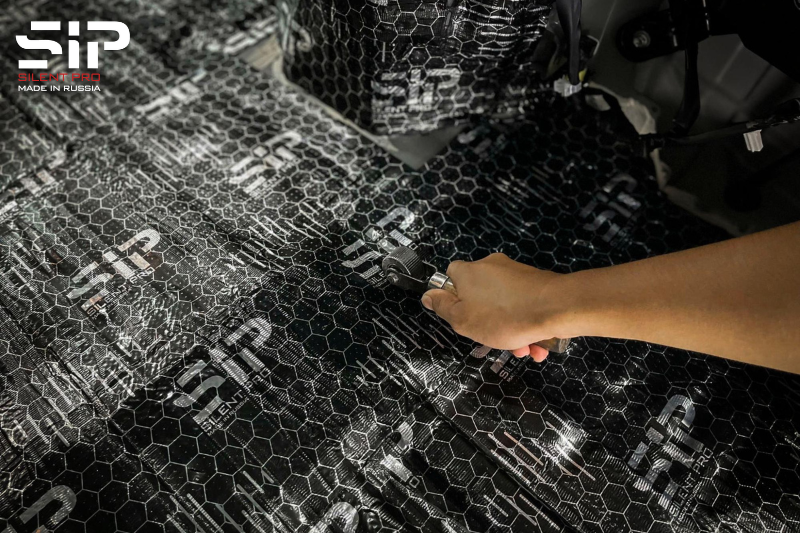 Cách âm xe ô tô là gì? 