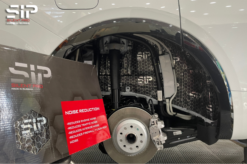 Dán cách âm SIP tại vị trí 4 hốc bánh xe hơi