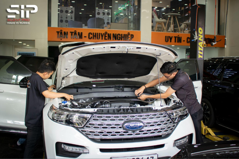 Dán cách âm SIP tại vị trí khoang máy ô tô