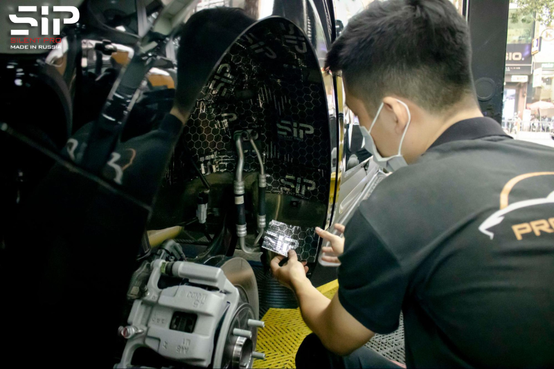 Quy trình dán cách âm SIP xe ô tô tại Bình Định