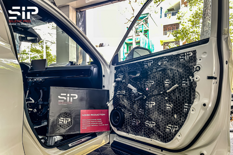 Dán cách âm SIP tại vị trí cửa xe hơi
