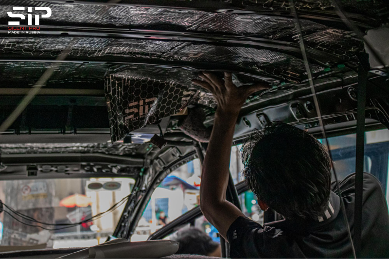 Dán cách âm SIP tại vị trí trần xe 