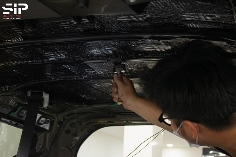 Thi công trần xe bằng SIP - Cách âm SIP xe ô tô tại Quảng Nam